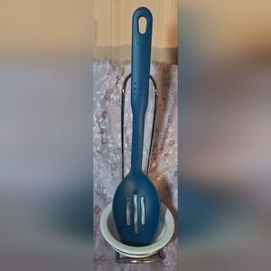 THE PAMPERED CHEF Stainless Steel Spoon Rest with Ceramic Tray